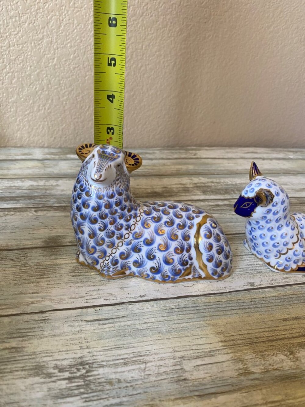 Set of 2 1994 Royal Crown Derby Imari Ram and Lamb Paperweights w/Gold Stopper - Picture 6 of 15